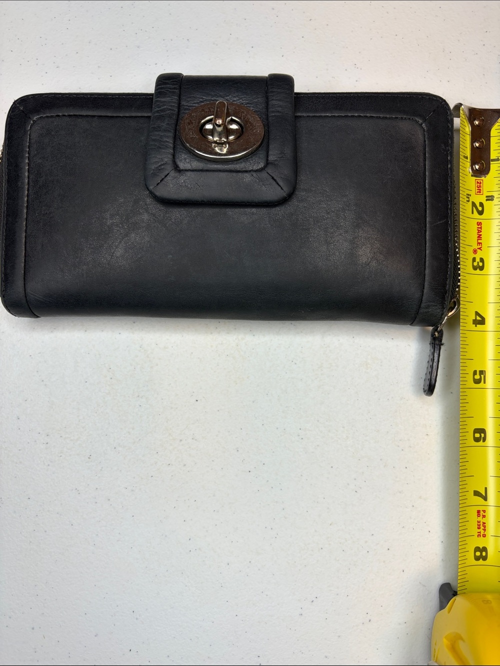 Vintage COACH Black Leather Hamptons Turnlock Continental Wallet - Picture 9 of 9